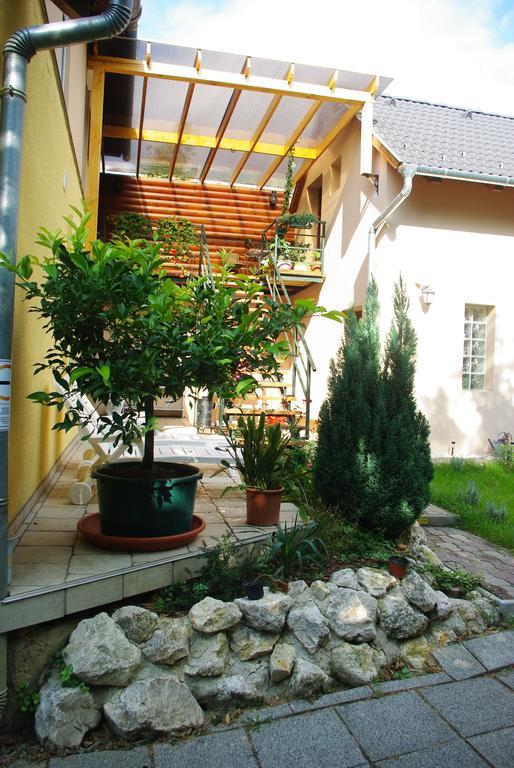Vagi Apartment Шарвар Экстерьер фото